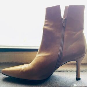Stuart Weitzman Tan Heeled Boots